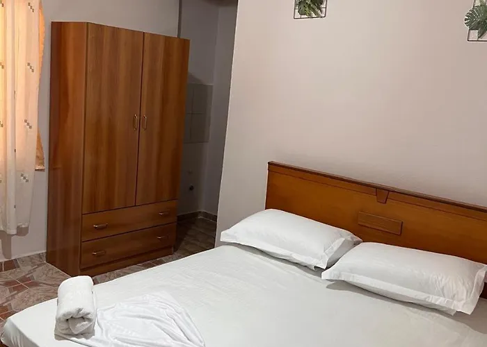 Michelle's * Polisi i Vogel