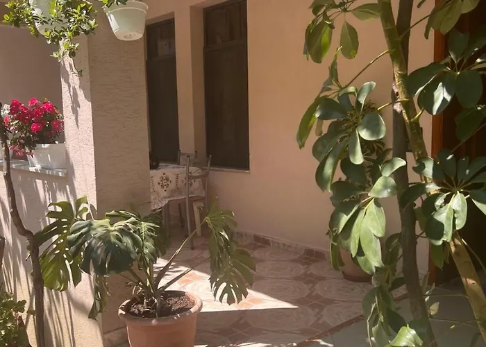 Апартаменты Michelle's *